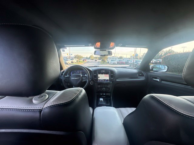 Used 2018 White Chrysler S image 20