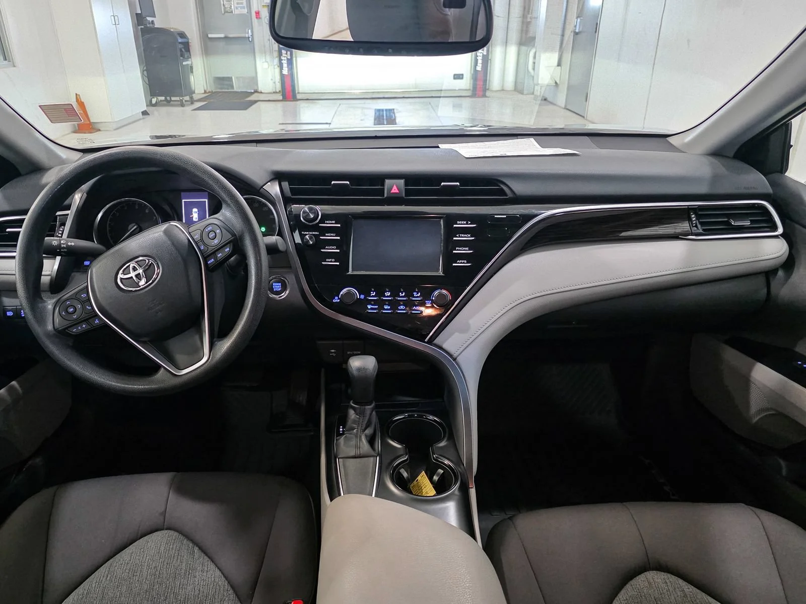 Used 2018 Gray Toyota LE image 23