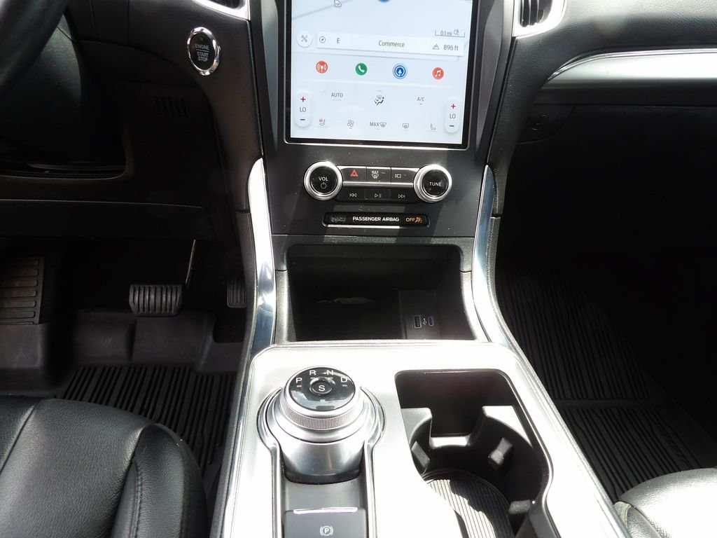 Used 2022 Black Metallic Ford Titanium image 18