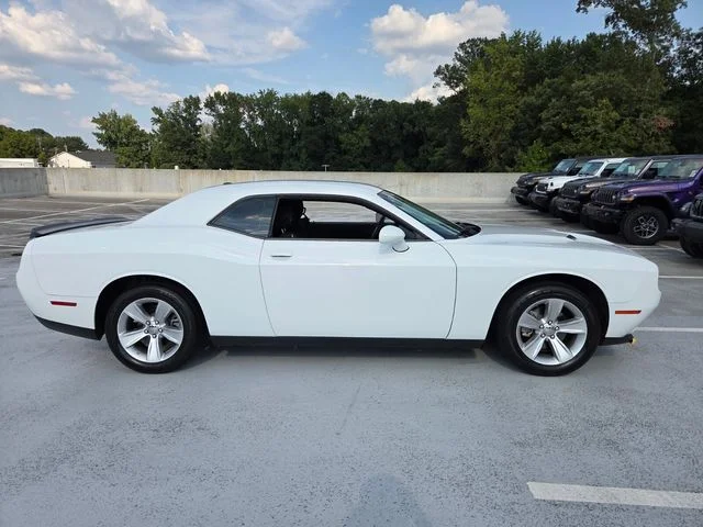 Used 2023 White Dodge SXT image 10