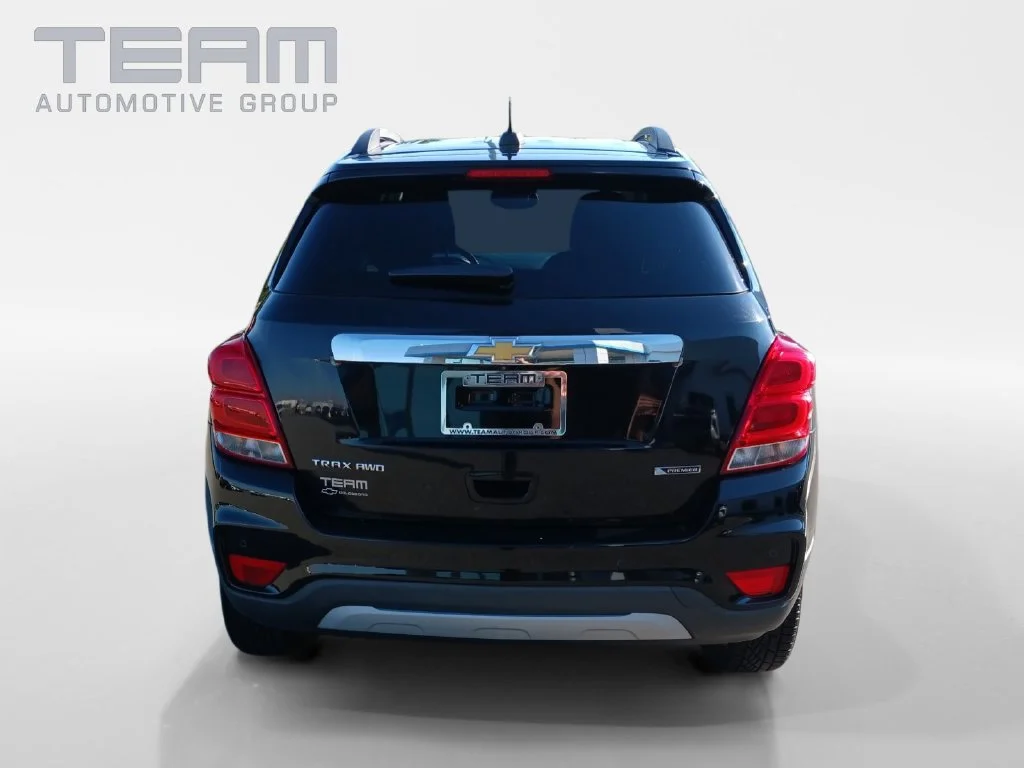 Used 2017 MOSAIC BLACK METALLIC Chevrolet Premier image 6