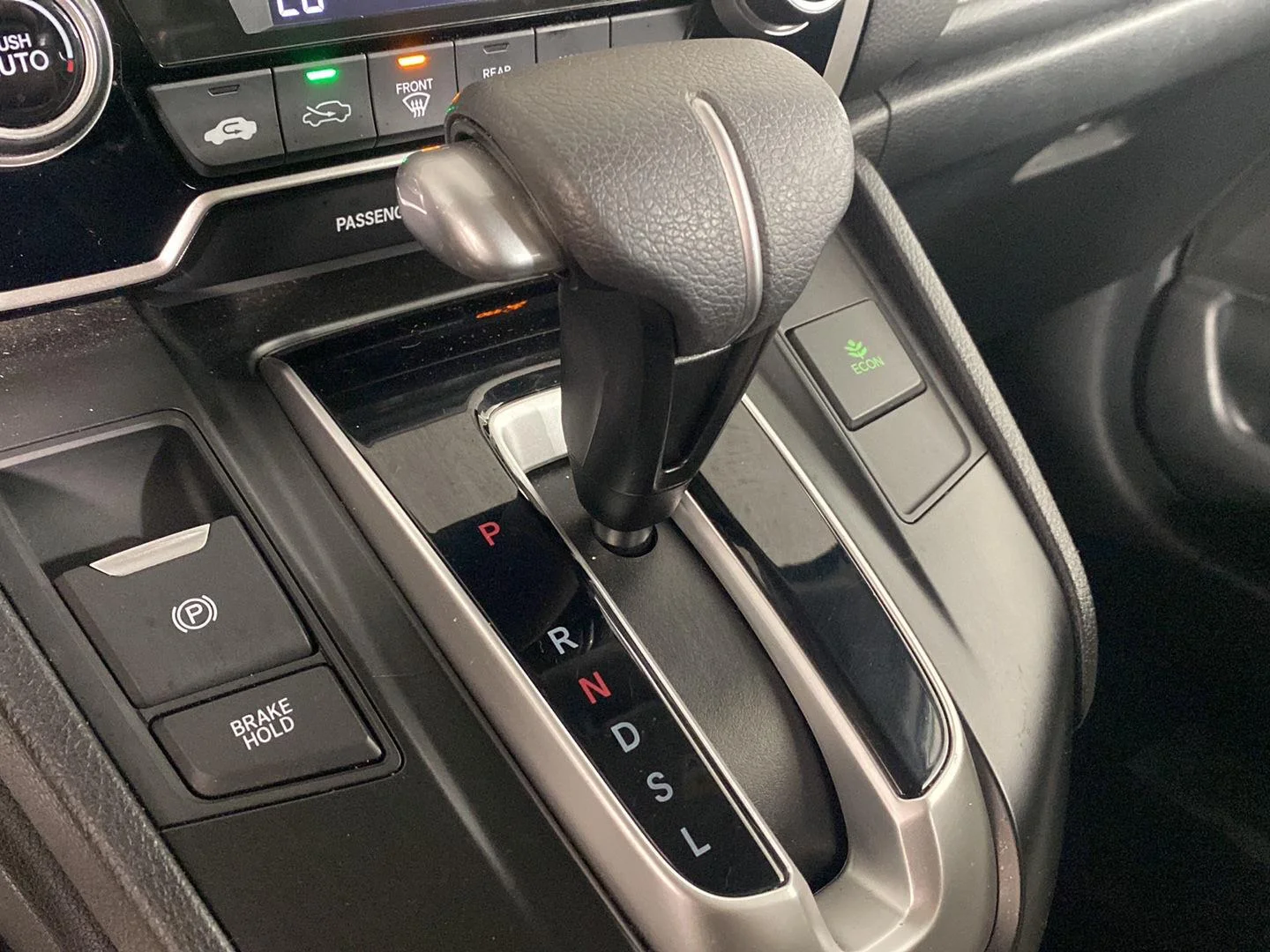 Used 2018 Lunar Silver Metallic Honda LX image 18
