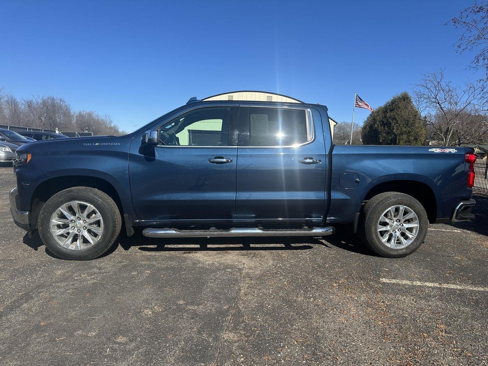 Used 2019 Chevrolet Silverado 1500 LTZ with VIN 3GCUYGED5KG234549 for sale in Waconia, Minnesota