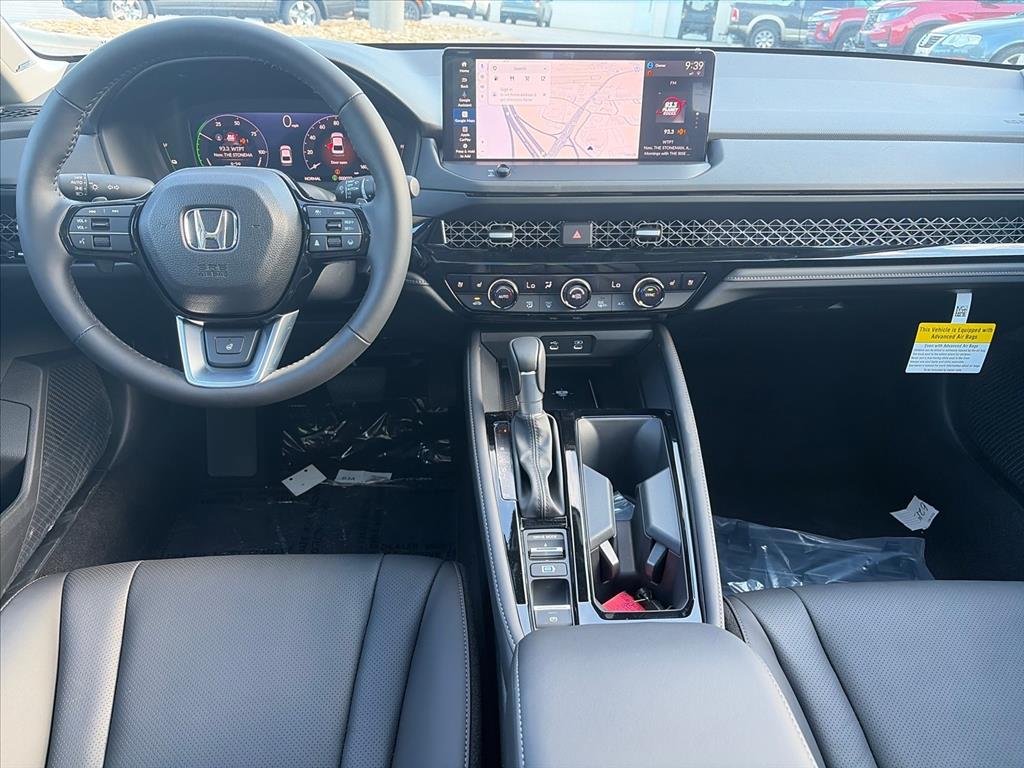 New 2026 Solar Silver Metallic Honda Touring image 6