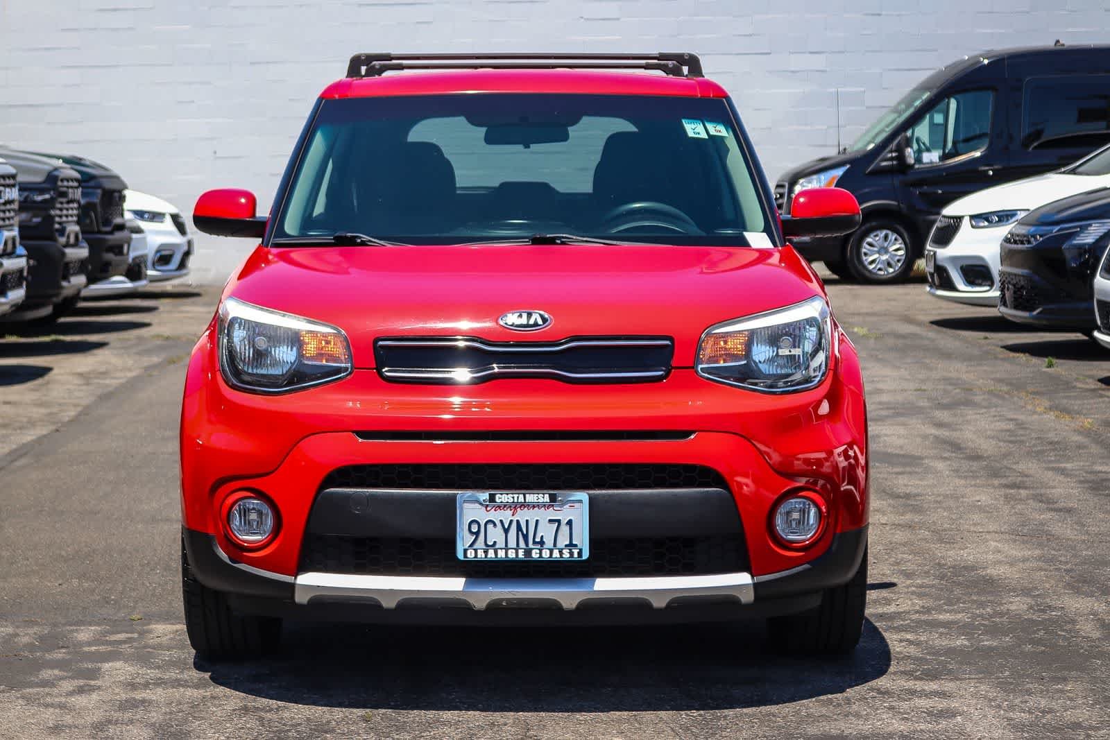 Used 2018 Inferno Red Kia + image 2