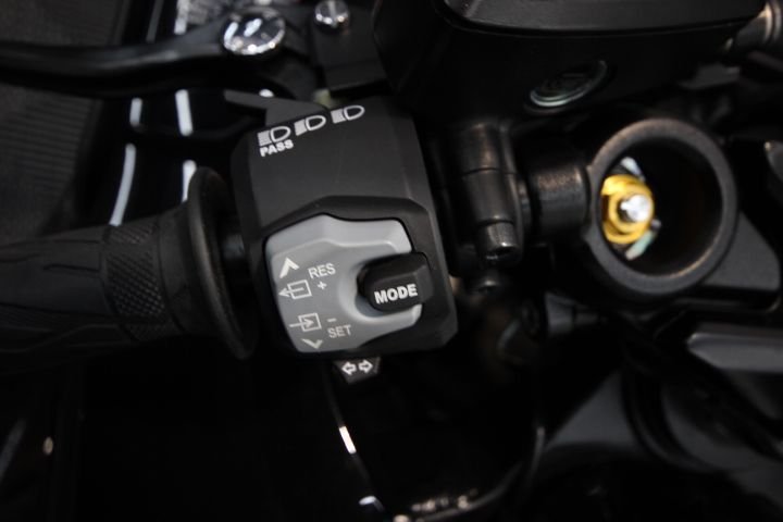 Used 2024 Black Suzuki Sport Touring image 15