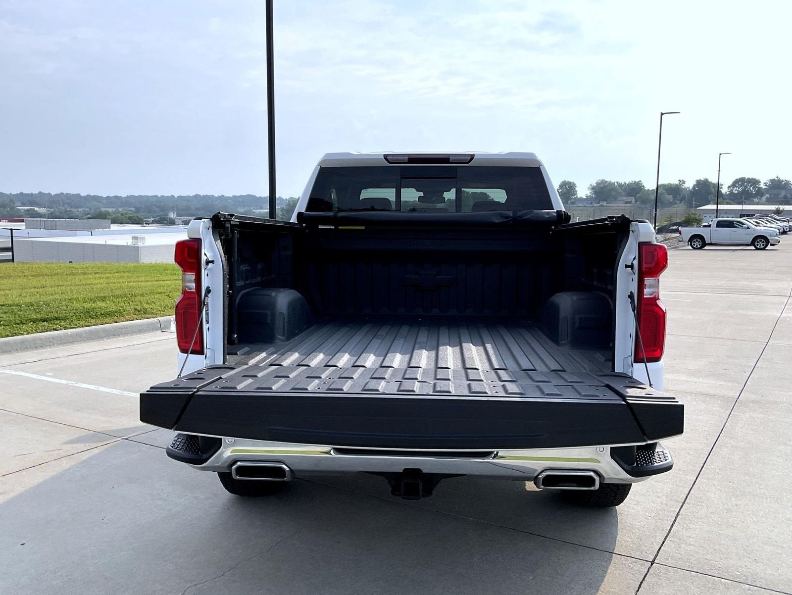 Used 2023 White Chevrolet LTZ image 9