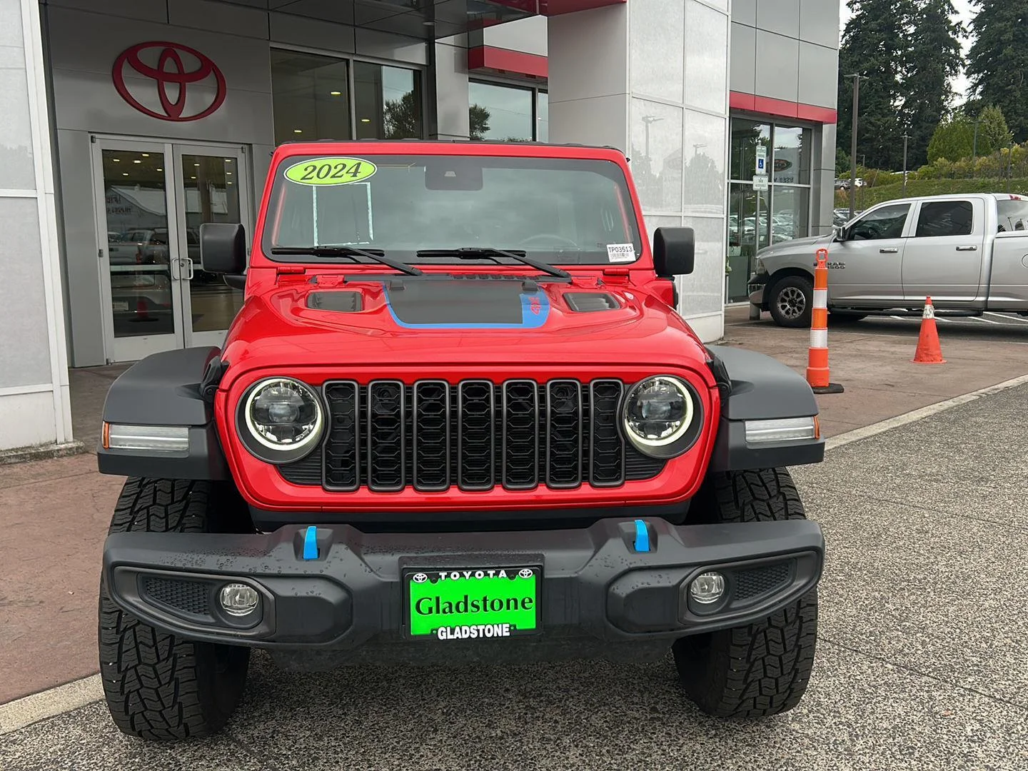 Used 2024 Firecracker Red Clearcoat Jeep Rubicon image 7