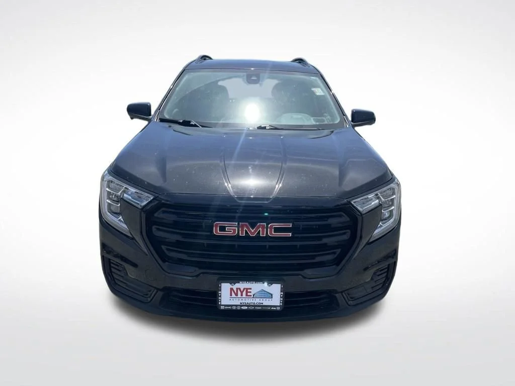Used 2023 Ebony Twilight Metallic GMC SLE image 9