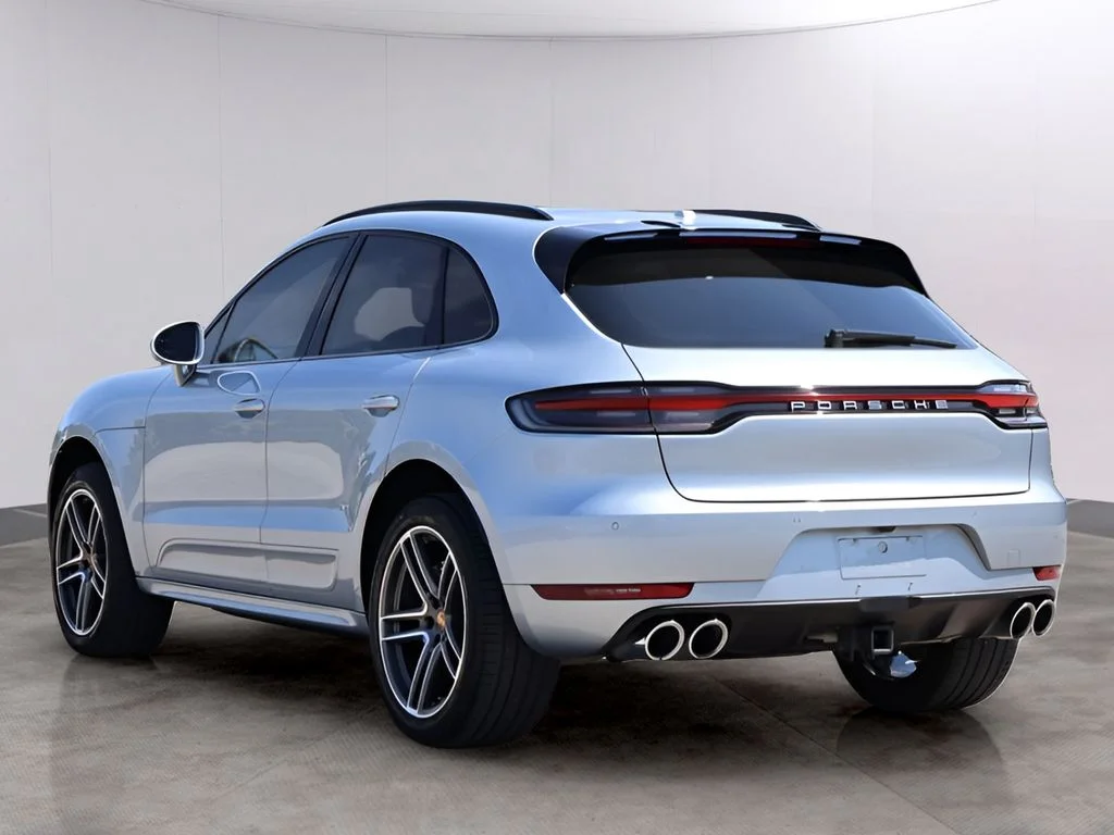 Used 2020 Dolomite Silver Metallic Porsche Turbo image 3