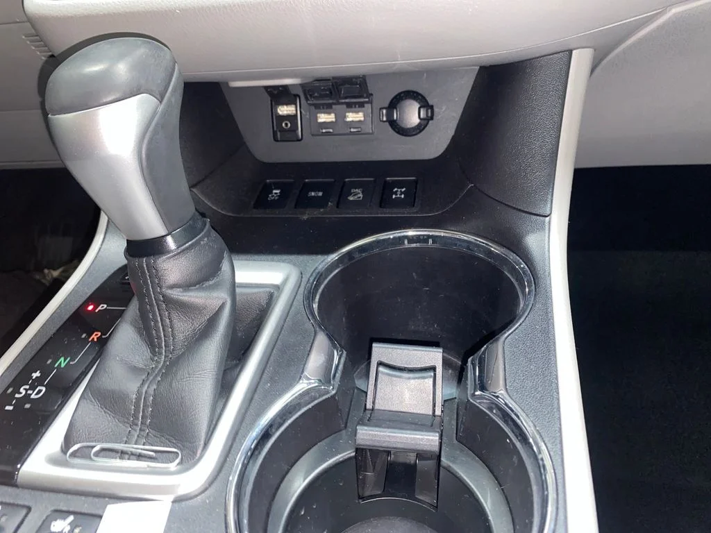 Used 2019 Green Toyota XLE image 23