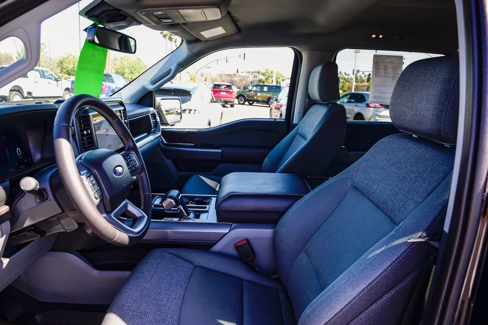 2025 Ford F-150 Lightning XLT - Photo 18