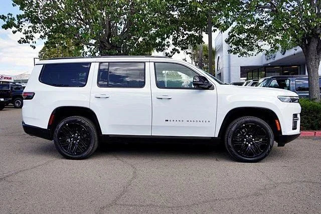 New 2026 Bright White Clearcoat Jeep Grand Wagoneer image 7