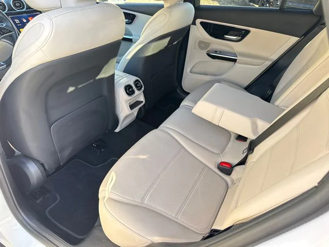 Used 2025 White Mercedes-Benz GLC 350e image 22