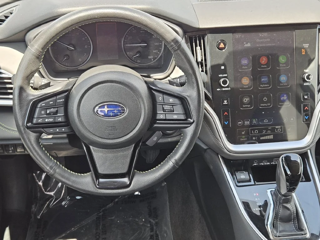 Used 2025 White Subaru Onyx Edition image 28
