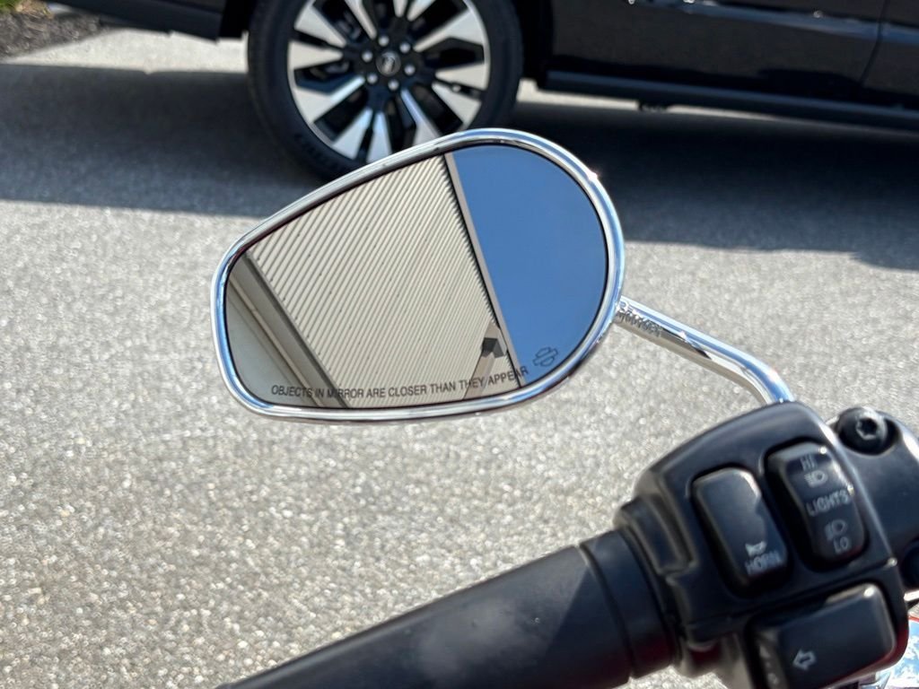 Used 2004 Red Harley-Davidson  image 15