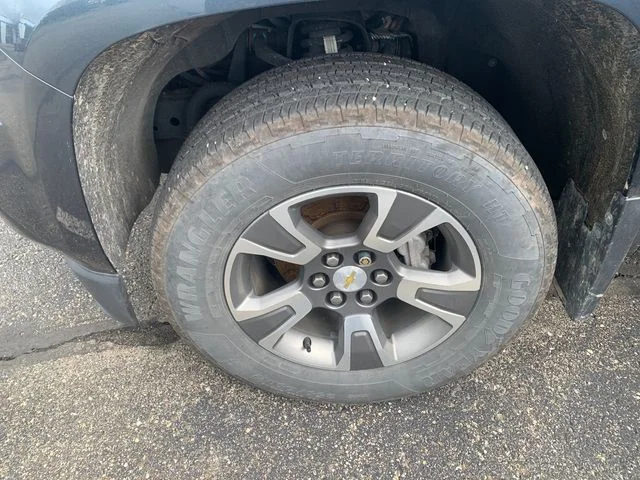Used 2019 Gray Chevrolet Z71 image 6