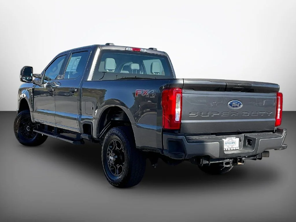Used 2026 Gray Ford XL image 4
