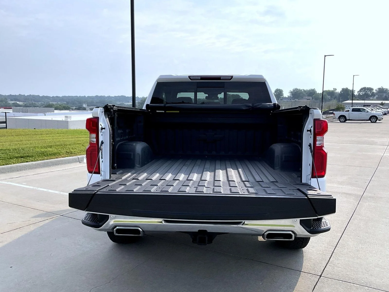Used 2023 White Chevrolet LTZ image 9