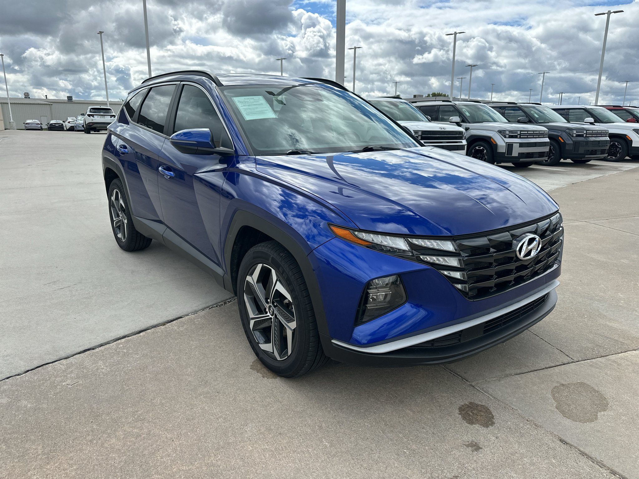 Used 2022 Intense Blue Hyundai SEL image 8