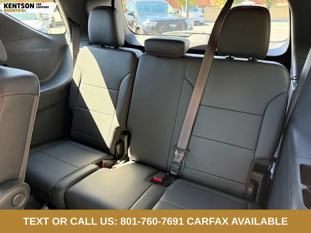 Used 2025 Gray Chevrolet Z71 image 36