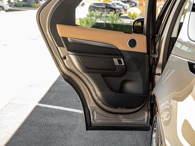 2025 Land Rover Discovery Metropolitan Edition - Photo 20
