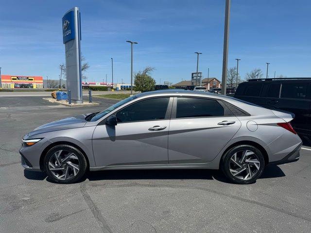 2025 Hyundai Elantra Blue - Photo 33