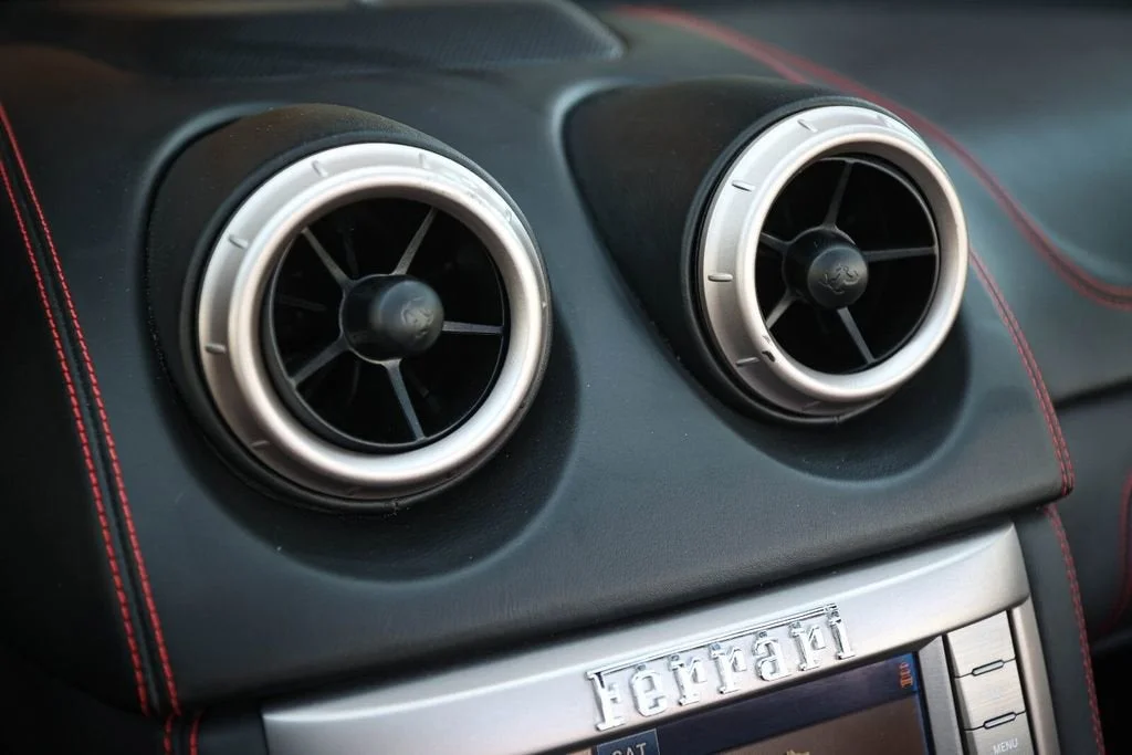 Used 2011 Nero Daytona Ferrari Base image 35
