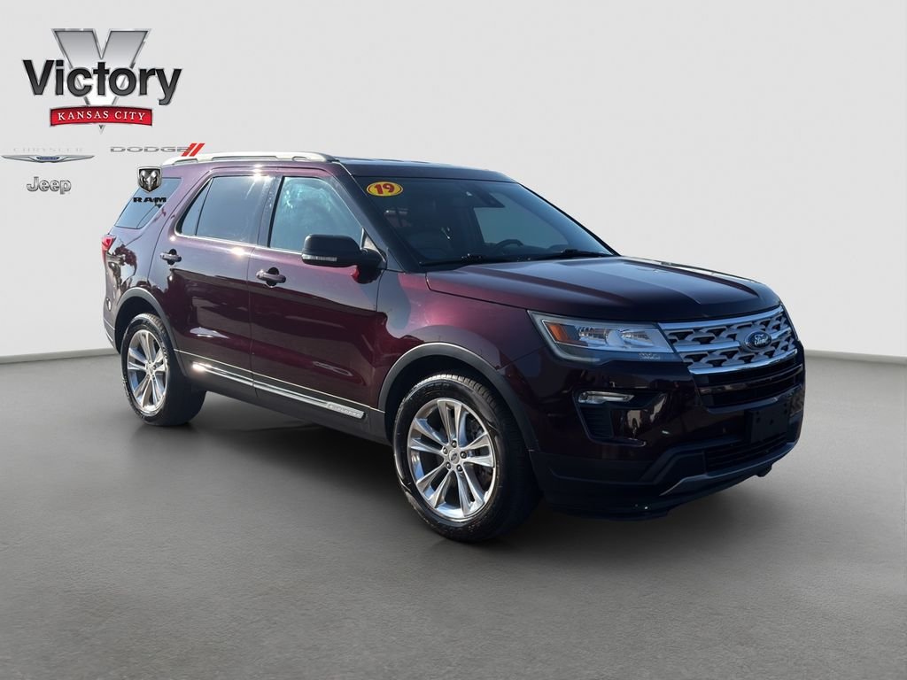 2019 Ford Explorer XLT 4WD's photo