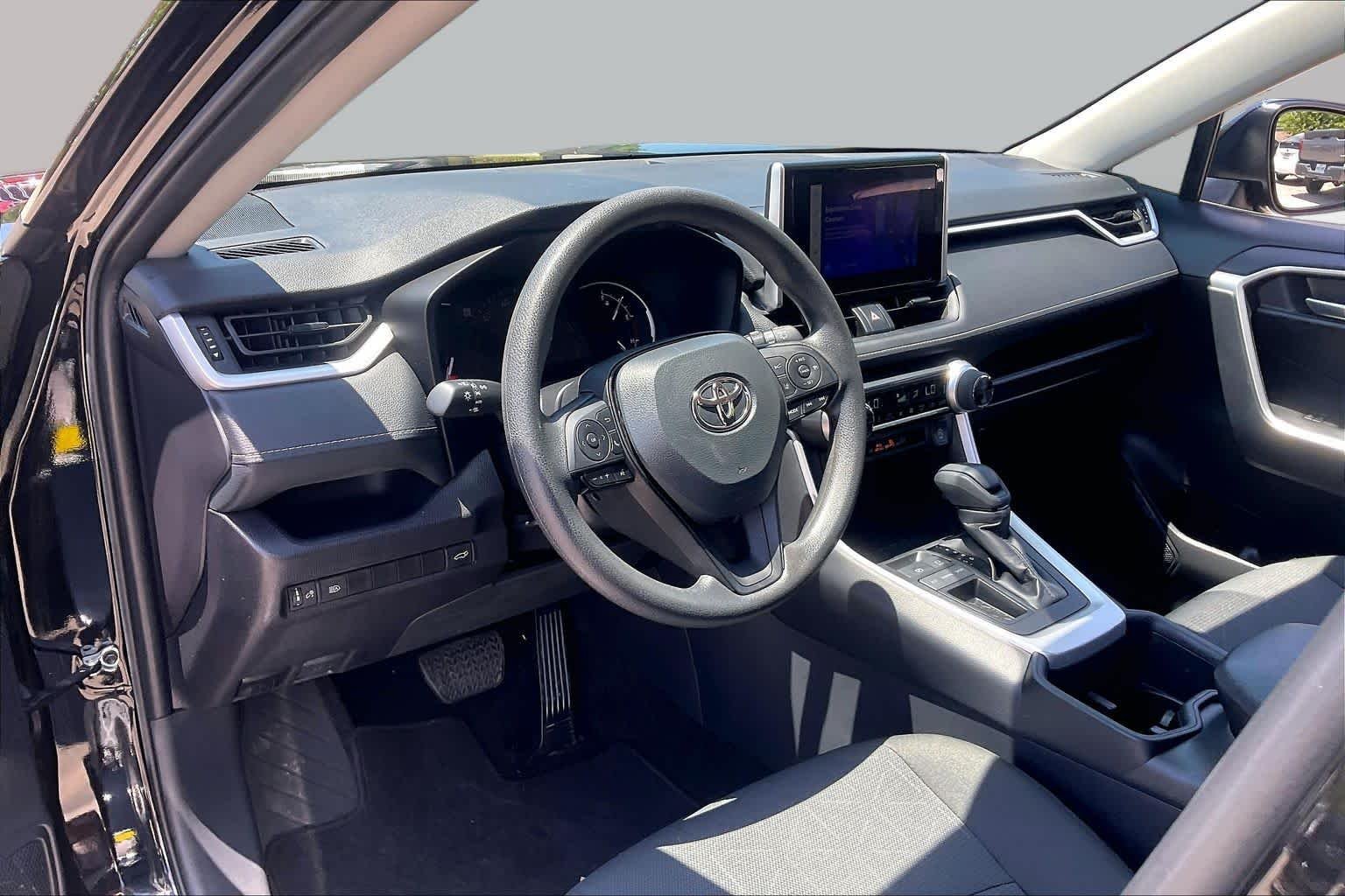 Used 2025 Midnight Black Metallic Toyota XLE image 18