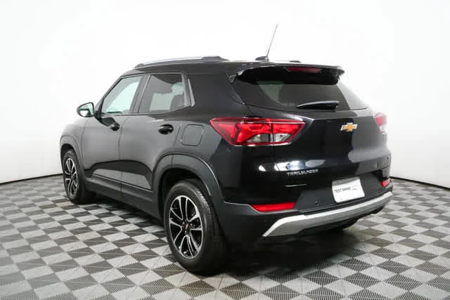 Used 2024 Mosaic Black Metallic Chevrolet LT image 23