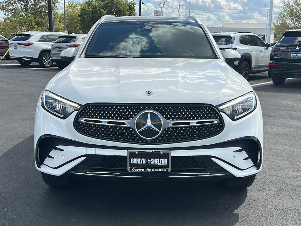Used 2024 Polar White Mercedes-Benz 4MATIC® SUV image 11
