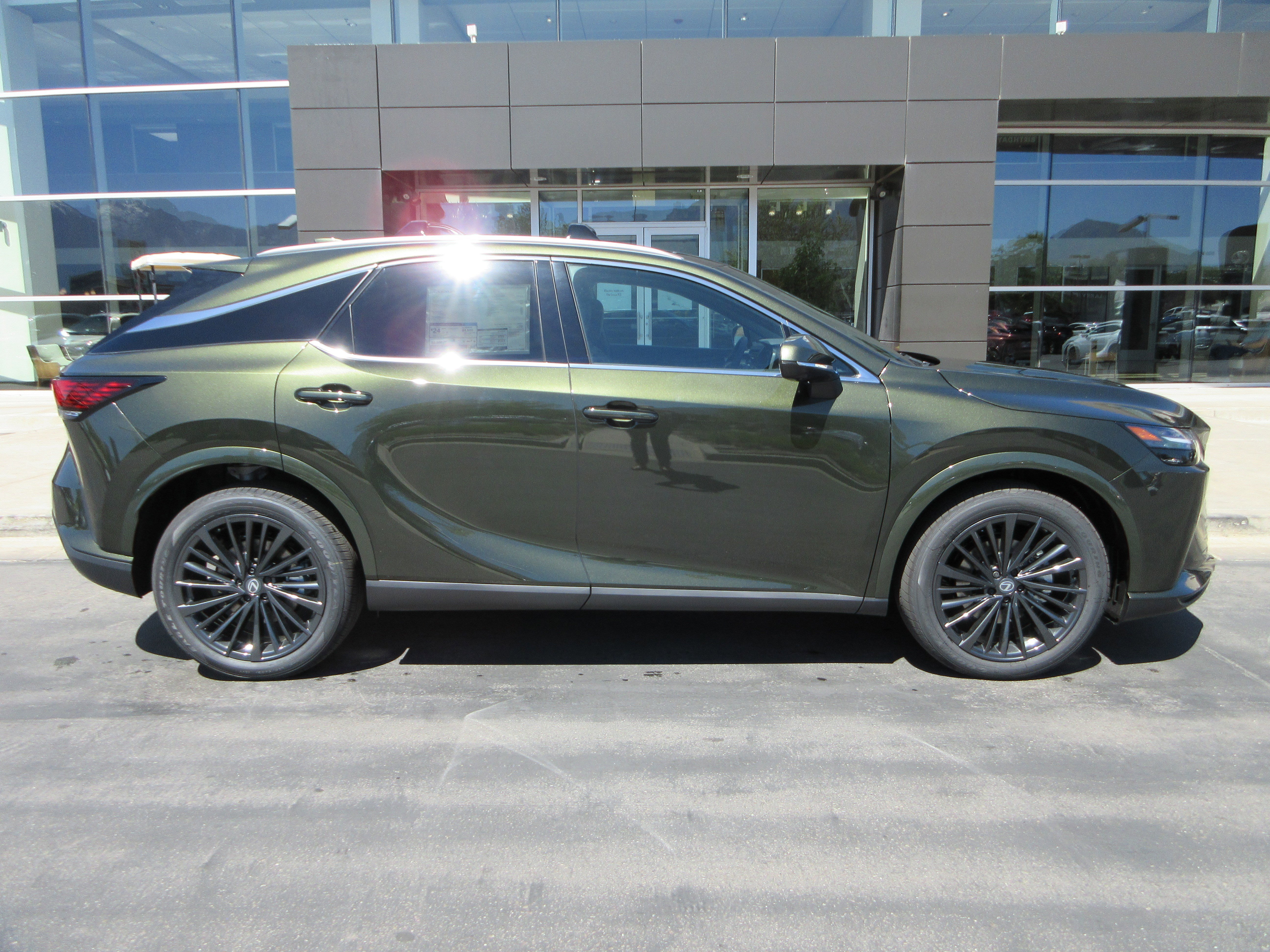 New 2026 Nori Green Pearl Lexus PREMIUM image 11