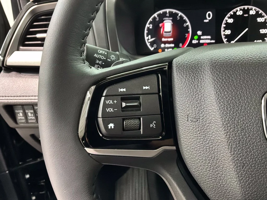 2026 Honda Odyssey Touring - Photo 10