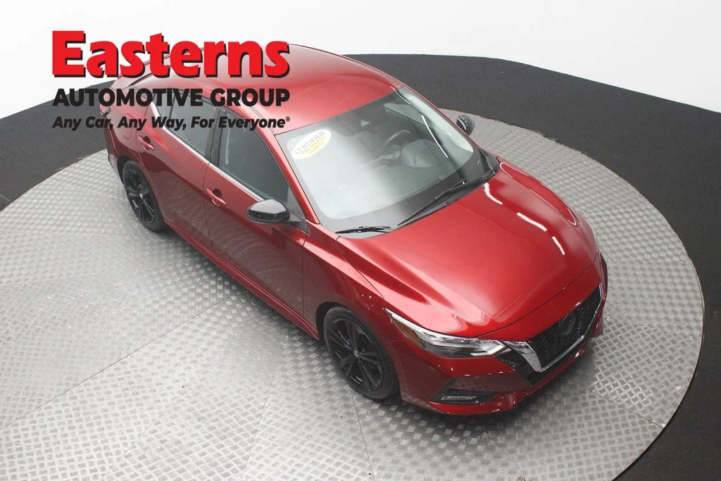 Used 2020 Red Nissan SR image 3