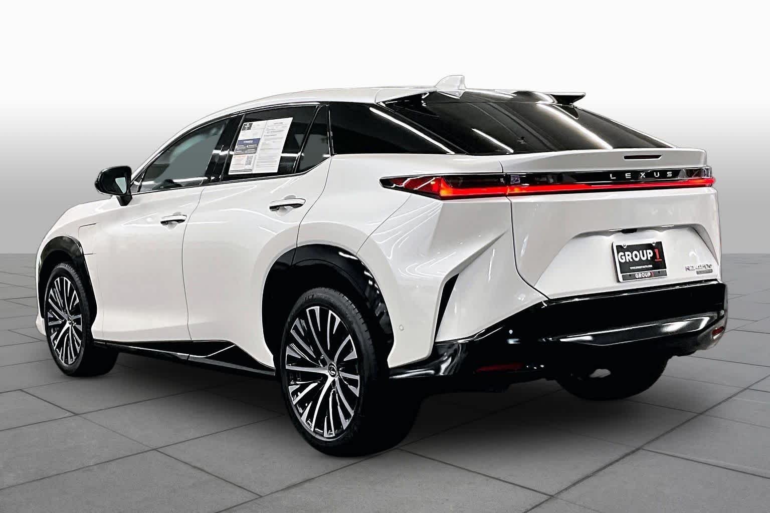 Certified Used 2023 EMINENT WHITE PEARL Lexus Luxury image 12