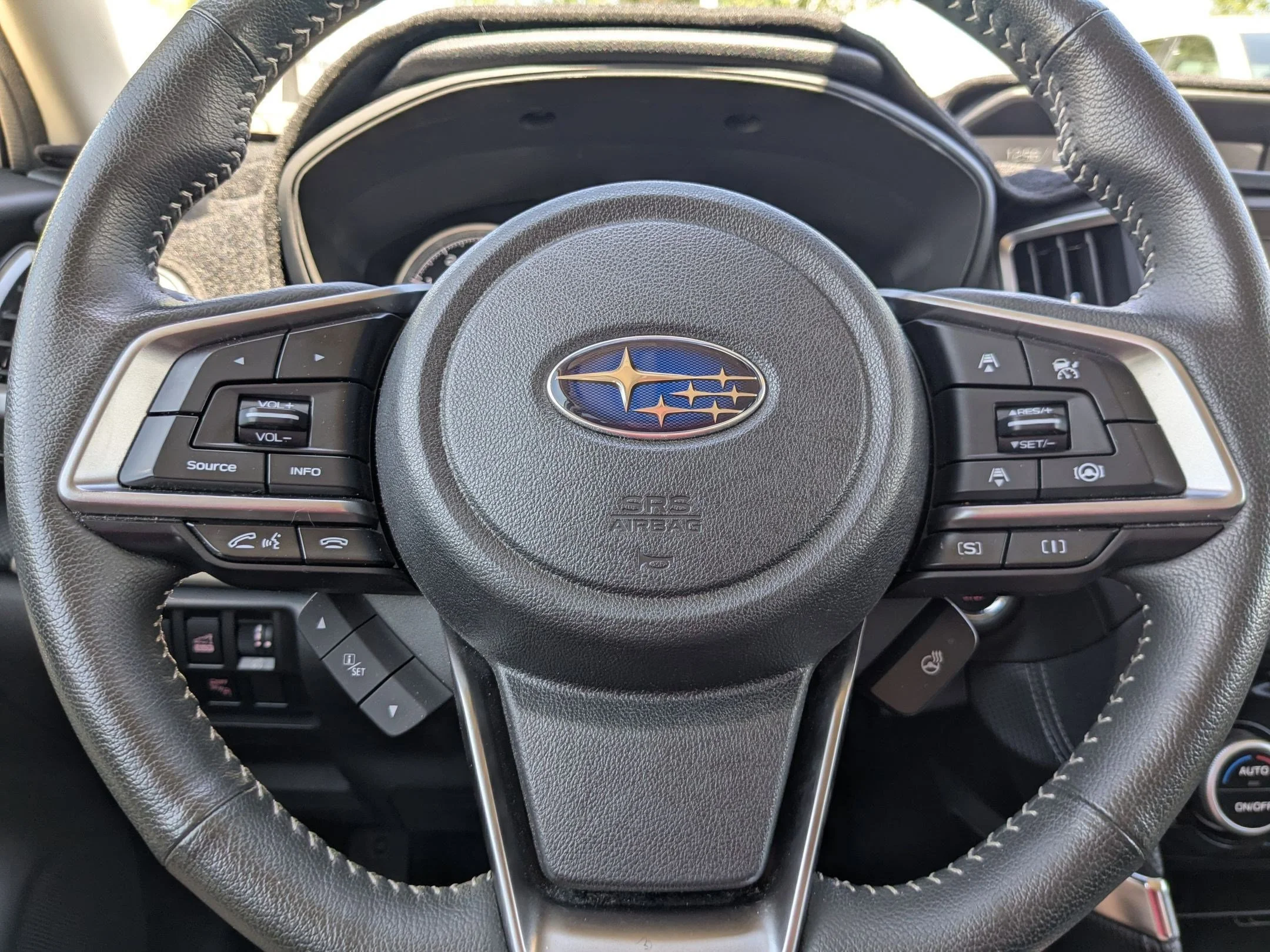 Used 2024 Crystal White Pearl Subaru Limited image 17