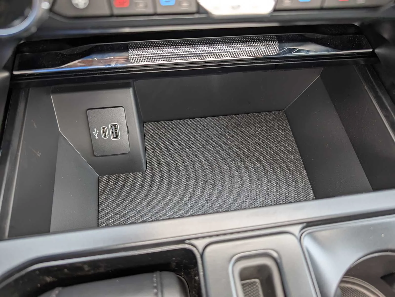 New 2026 Avalanche Ford Lariat® image 24