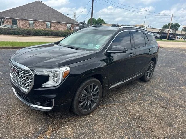 Used 2024 Black GMC Denali image 1