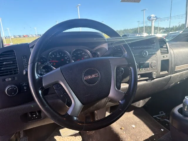 Used 2013 Silver GMC SLE image 10