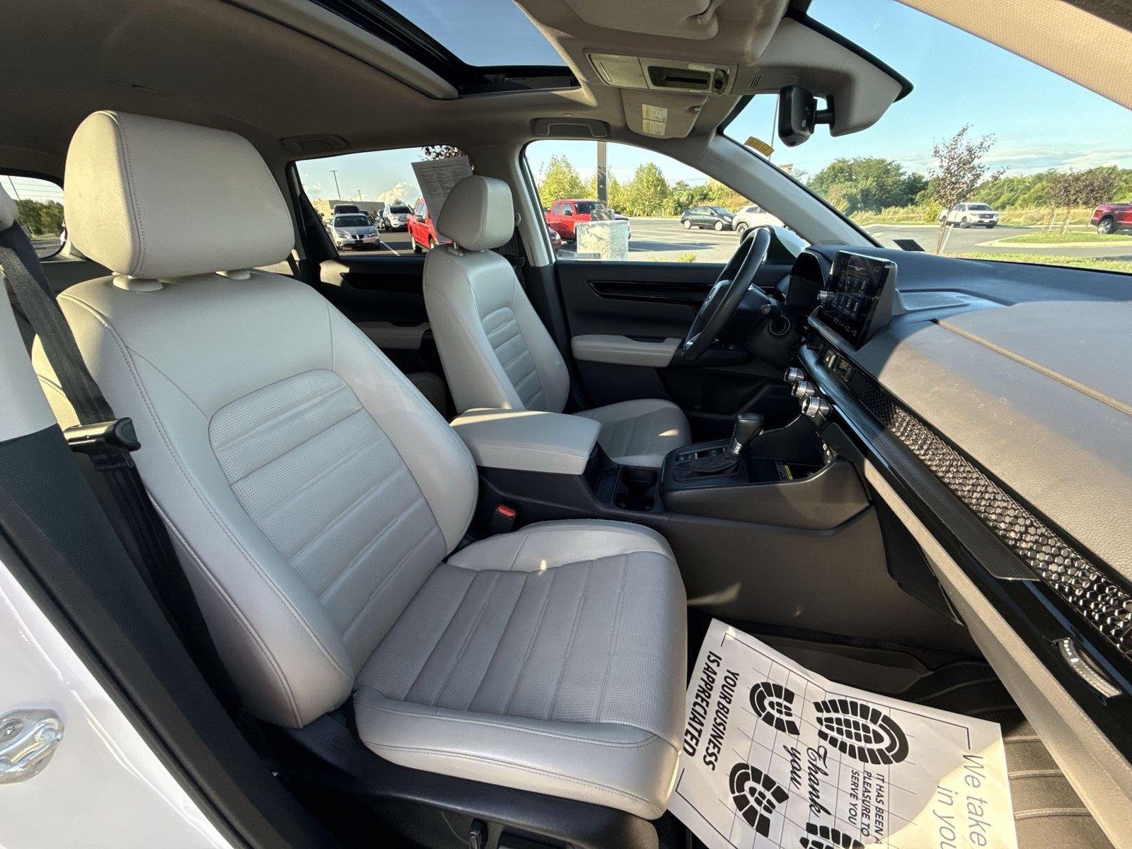 Used 2023 Platinum White Pearl Honda EX-L image 20