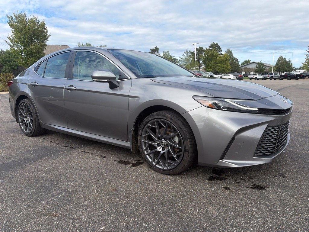 Used 2026  Toyota XLE image 9