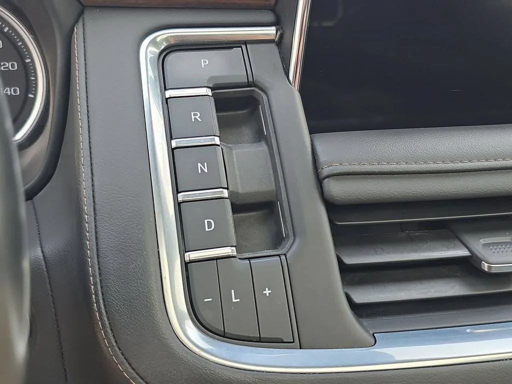 Certified Used 2021 Black Chevrolet High Country image 16