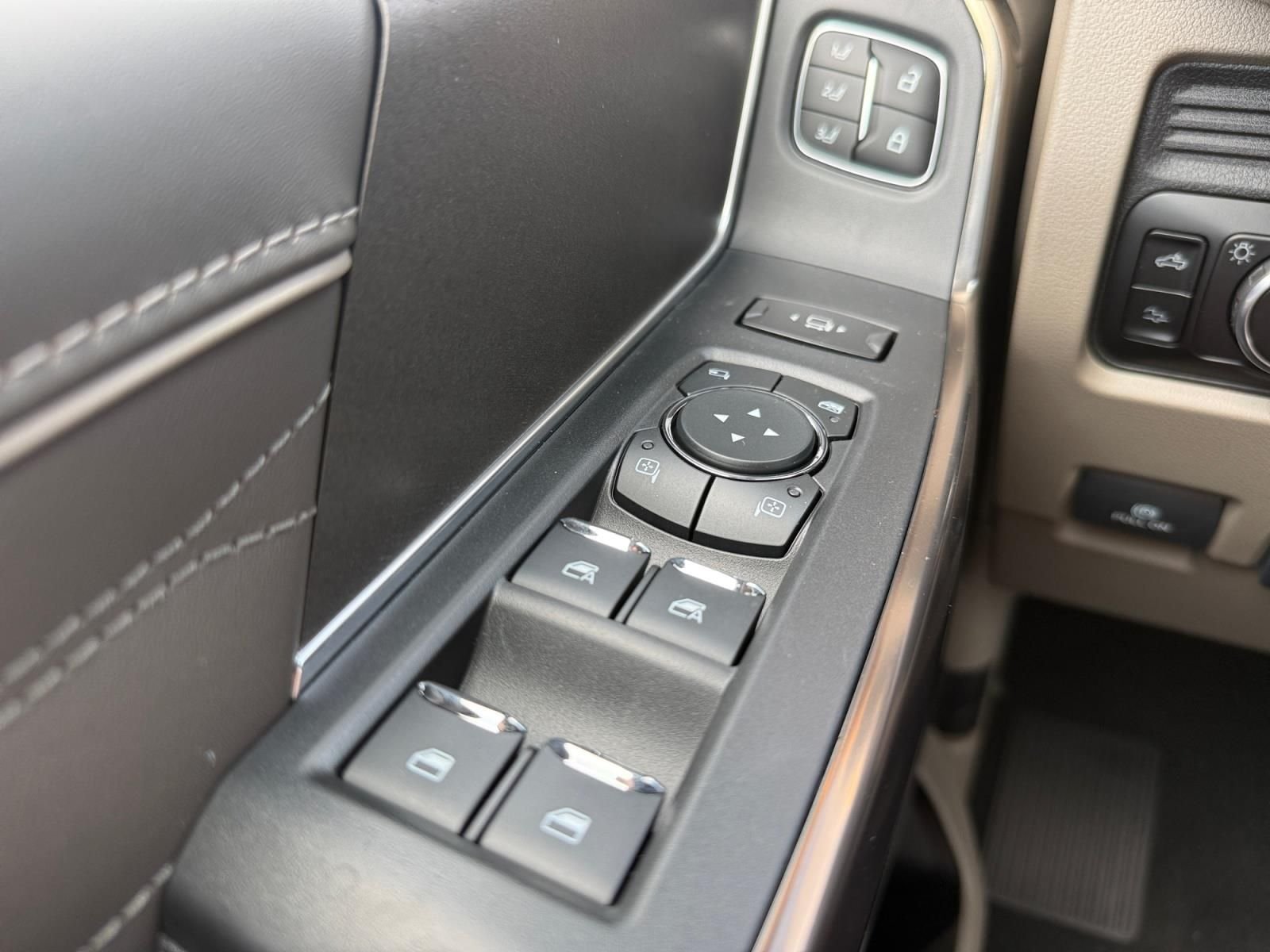 New 2026 Star White Metallic Tri-Coat Ford F-350® Platinum® image 27