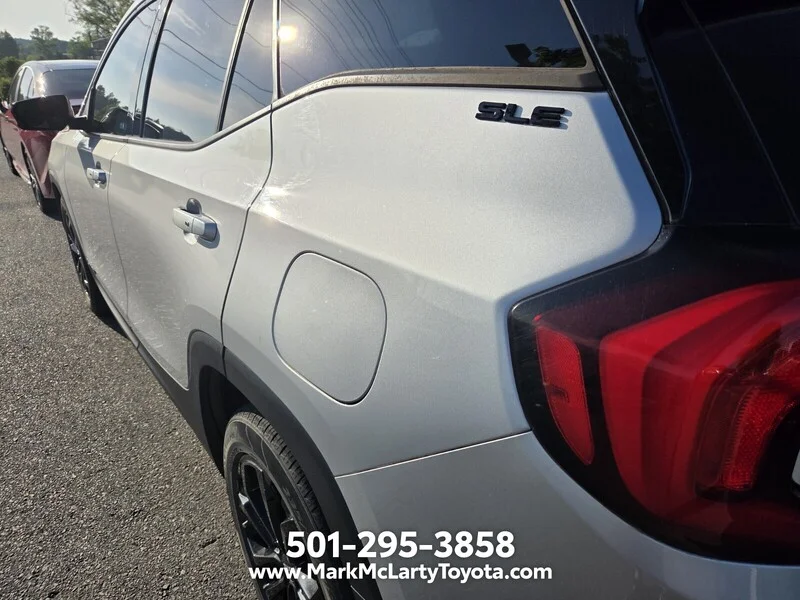 Used 2020 Quicksilver Metallic GMC SLE image 8