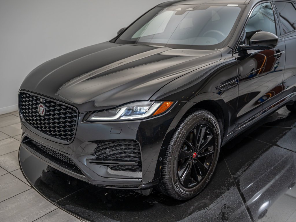 Used 2021 Santorini Black Metallic Jaguar P250 S image 13