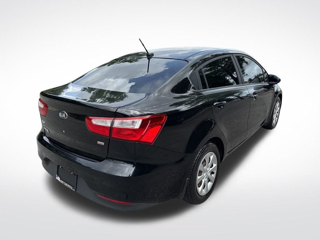 Used 2017 Black Kia LX image 5