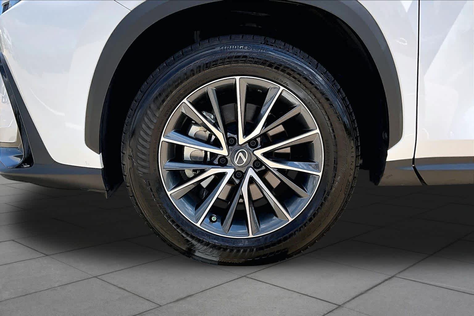 Used 2026 Ultra White Lexus  image 11