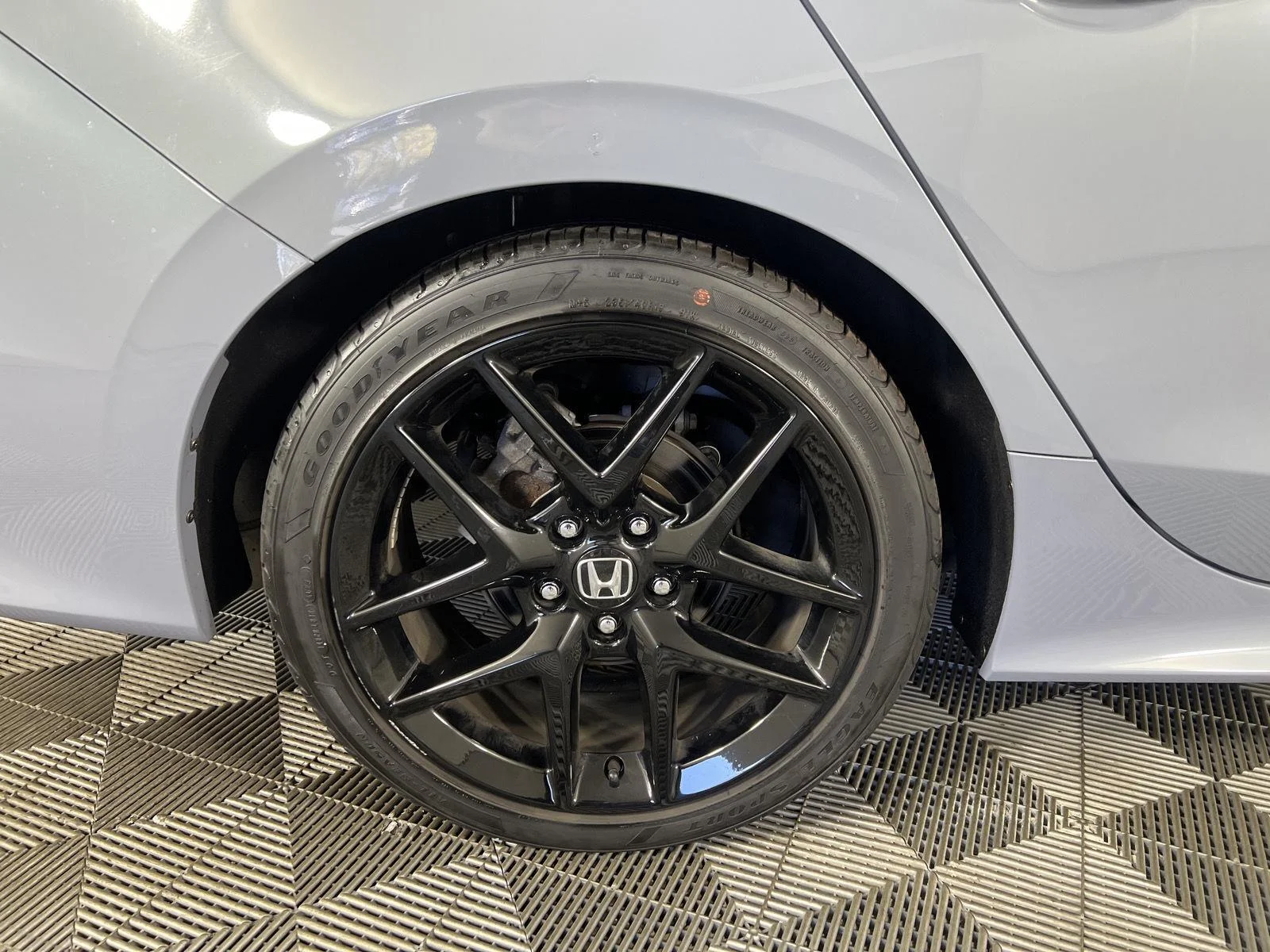 Used 2024 Sonic Gray Pearl Honda Sport image 10