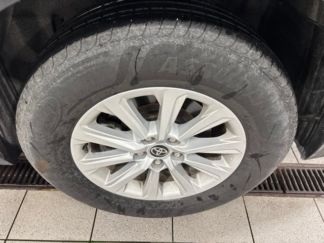 Used 2024 Pearl Toyota XLE image 11